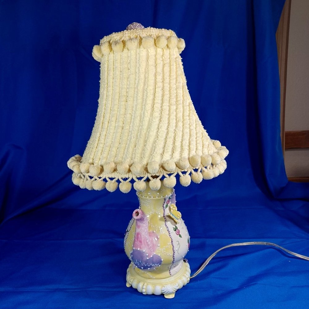 Vtg $495 Genie Whimsical Floral 20" Teapot Tea Party Princess Girl Bedroom Lamp - Picture 7 of 9